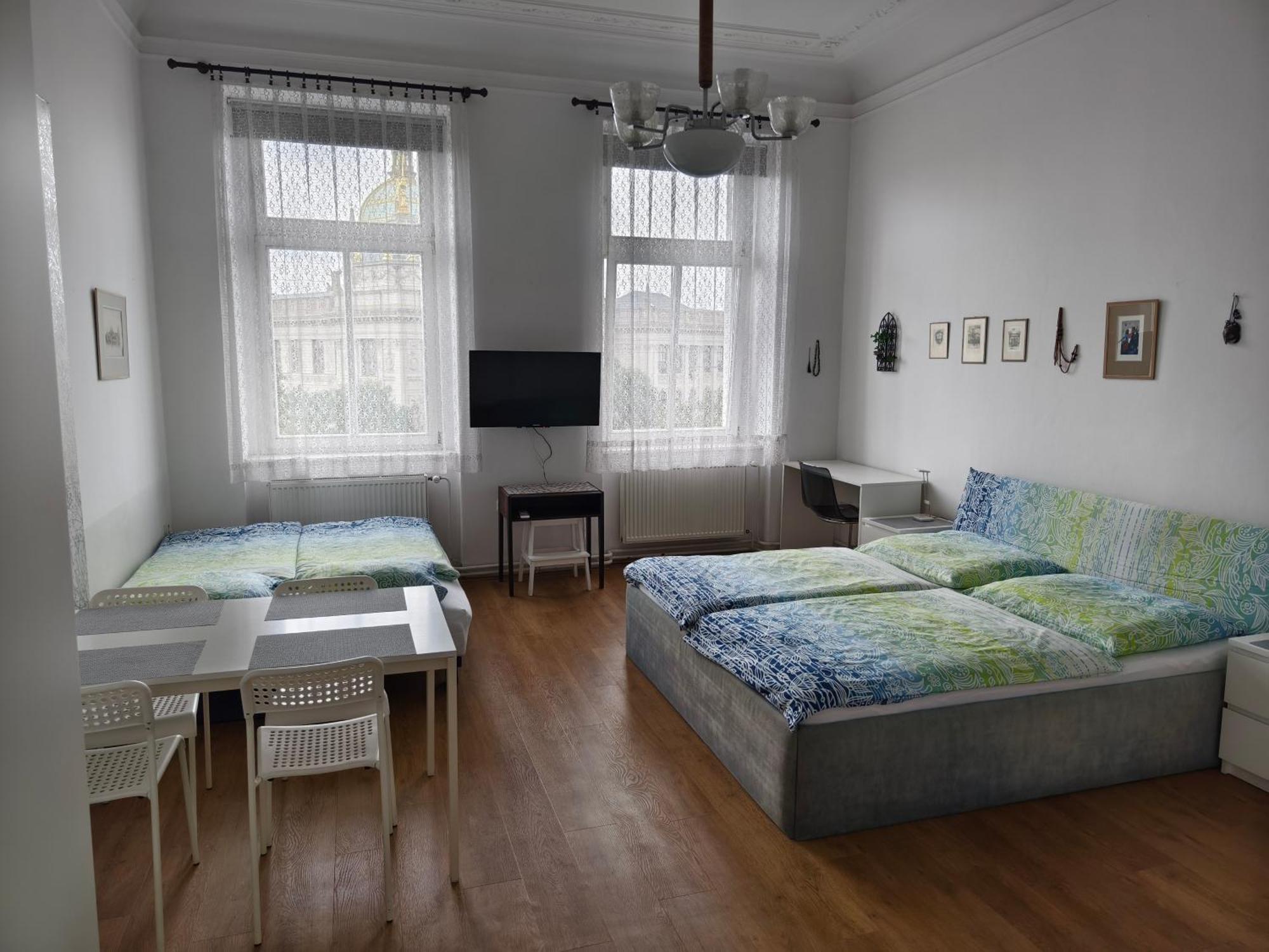 Apartments Katarina ปราก ภายนอก รูปภาพ